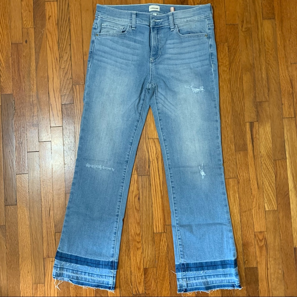 Sneakpeek - mid rise crop jean